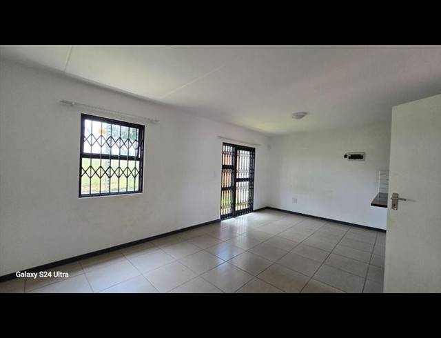 2 BEDROOM TOWNHOUSE FOR SALE IN PARKDENE